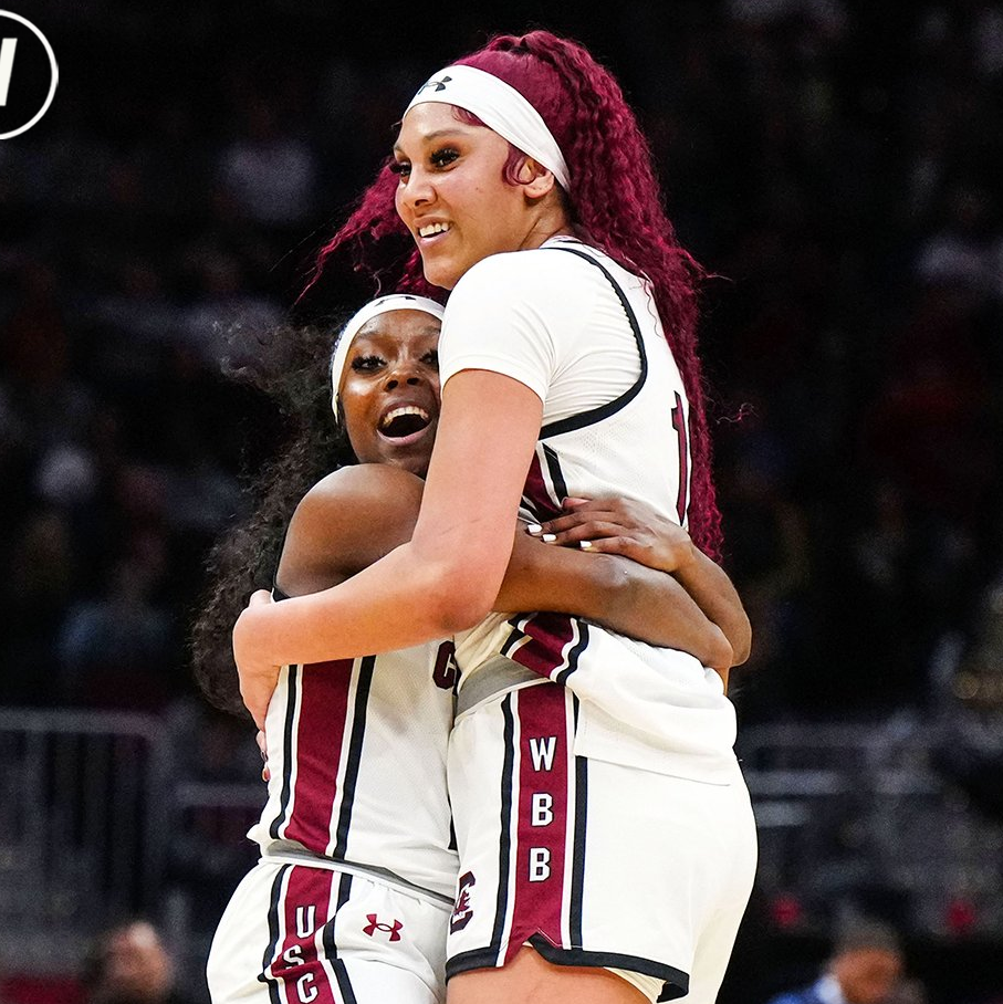 Raven Johnson Emotionally Bids Farewell To South Carolina Teammate 