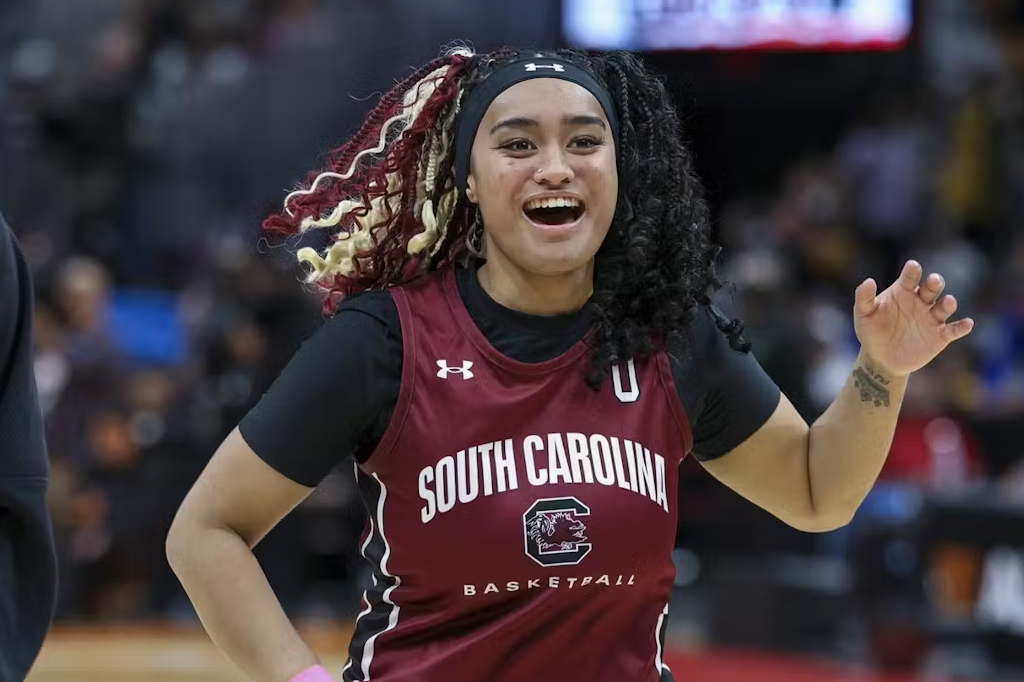 What Went Into Te Hina Paopaos Decision To Return To South Carolina Womens Basketball News 5294